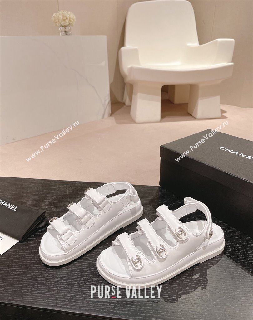 Chanel Lambskin Flat Sandals with Triple Straps and Crystals CC White 2024 042301 (MD-240423025)