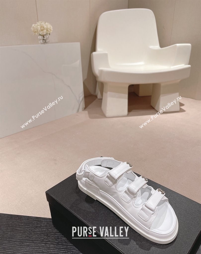 Chanel Lambskin Flat Sandals with Triple Straps and Crystals CC White 2024 042301 (MD-240423025)