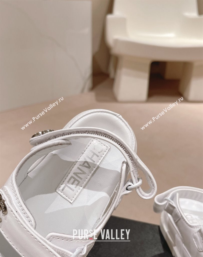 Chanel Lambskin Flat Sandals with Triple Straps and Crystals CC White 2024 042301 (MD-240423025)
