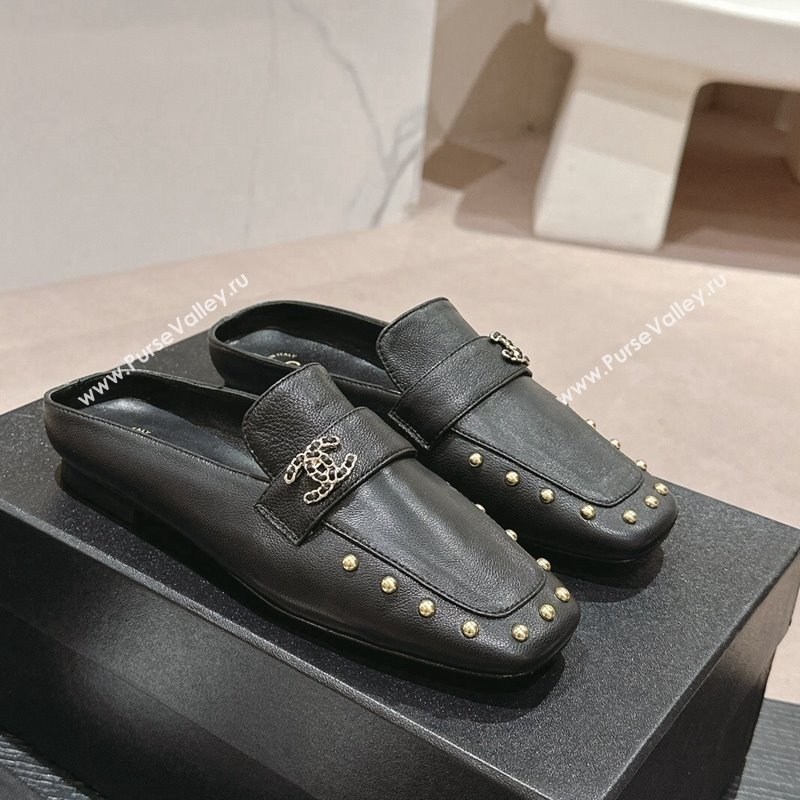 Chanel Calfskin Leather Flat Mules with Pearls Black 2024 0424 (MD-240424182)