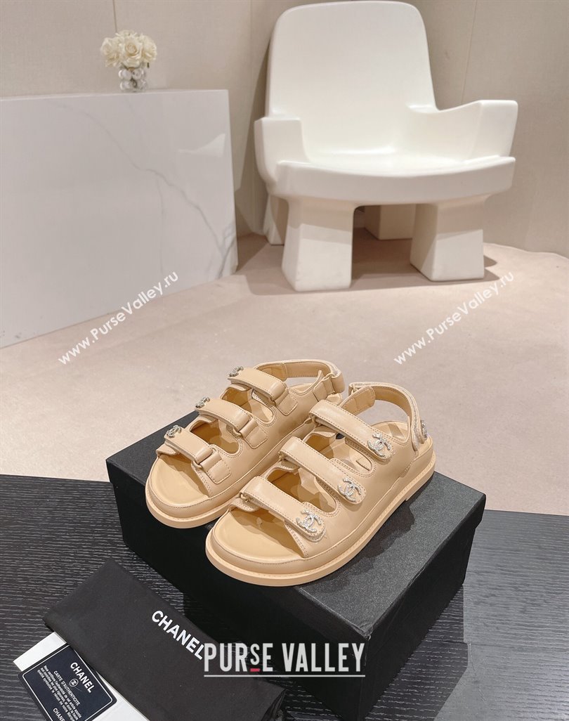 Chanel Lambskin Flat Sandals with Triple Straps and Crystals CC Apricot 2024 042301 (MD-240423028)