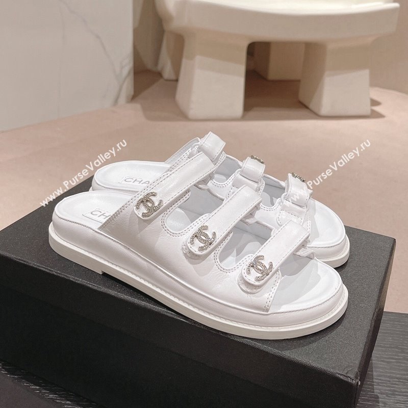 Chanel Lambskin Flat Slide Sandals with Triple Straps and Crystals CC White 2024 0423 (MD-240423033)