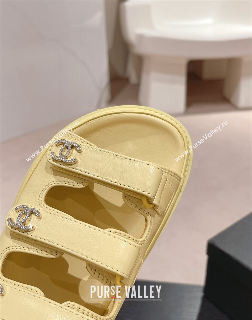 Chanel Lambskin Flat Slide Sandals with Triple Straps and Crystals CC Yellow 2024 0423 (MD-240423034)