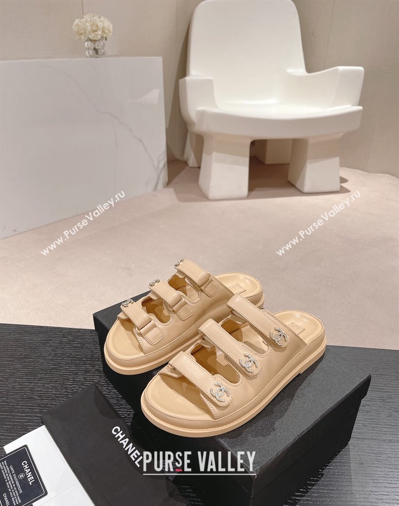 Chanel Lambskin Flat Slide Sandals with Triple Straps and Crystals CC Beige 2024 0423 (MD-240423035)