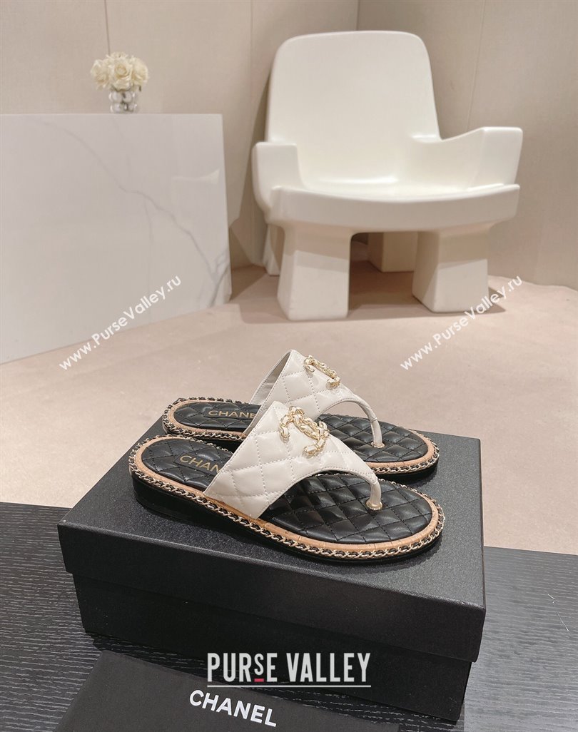 Chanel Quilted Lambskin Flat Thong Slide Sandals with Chain CC White 2024 0423 (MD-240423055)