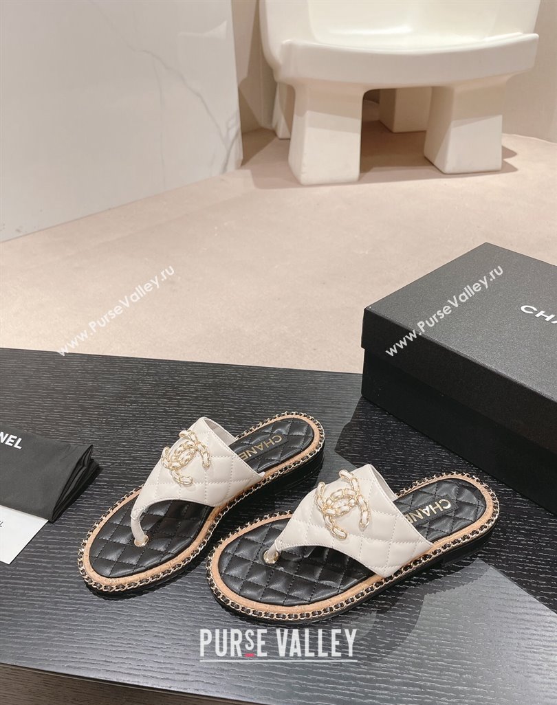 Chanel Quilted Lambskin Flat Thong Slide Sandals with Chain CC White 2024 0423 (MD-240423055)