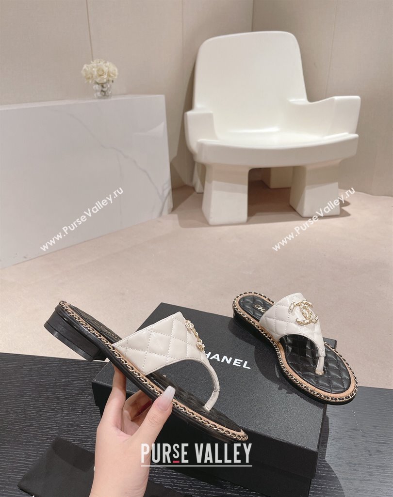 Chanel Quilted Lambskin Flat Thong Slide Sandals with Chain CC White 2024 0423 (MD-240423055)