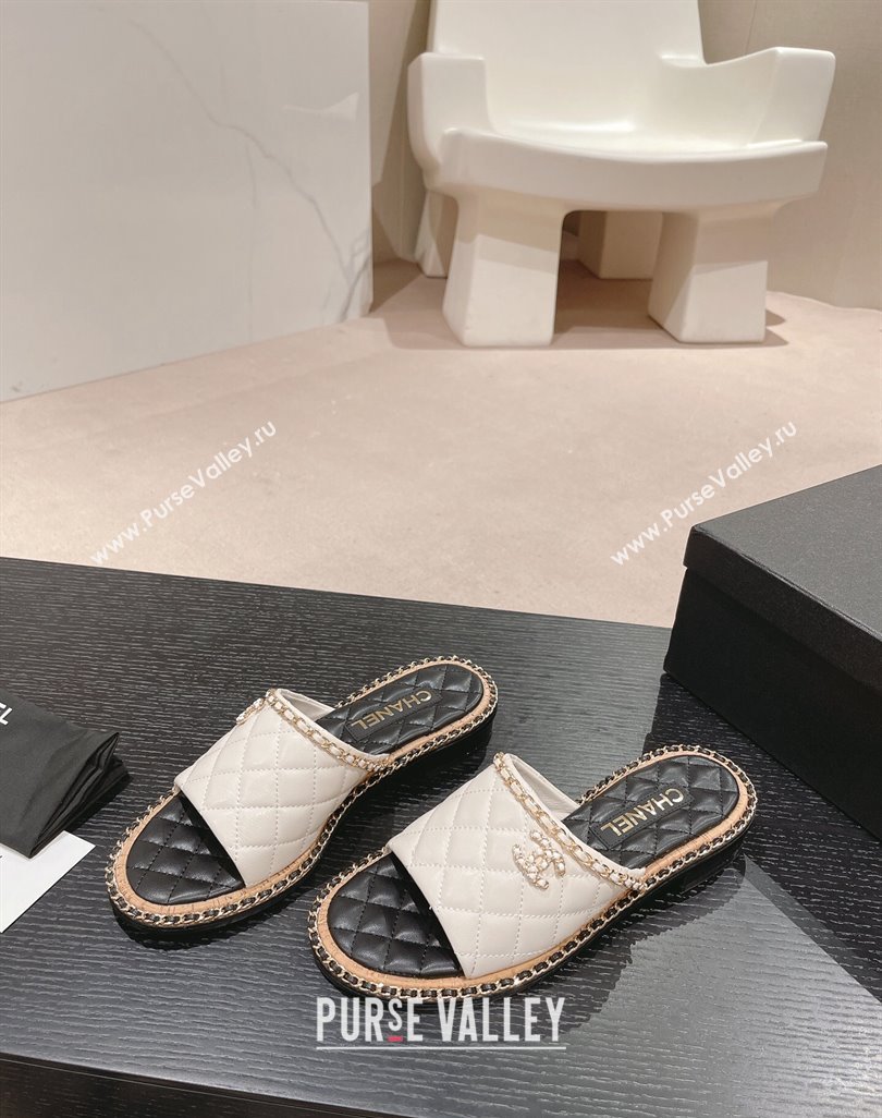 Chanel Quilted Lambskin Flat Slide Sandals with Chain Charm White 2024 0423 (MD-240423068)