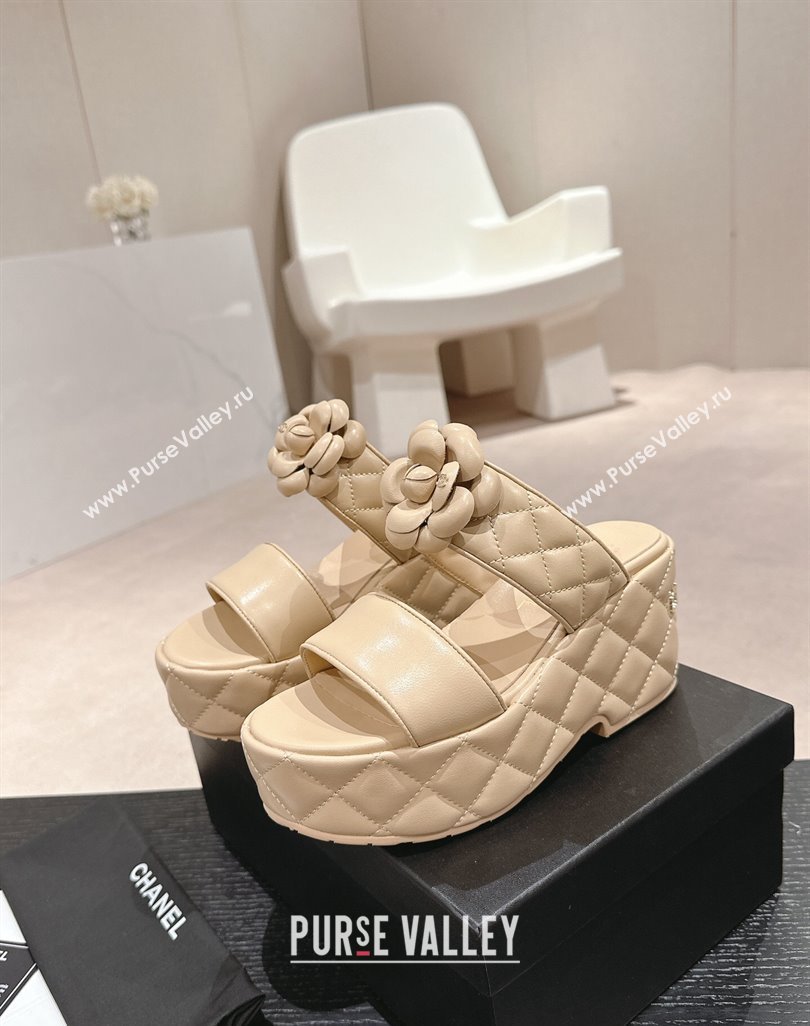 Chanel Quilted Lambskin Wedge Platform Slide Sandals 7.5cm with Camellia Beige 2024 (MD-240424027)