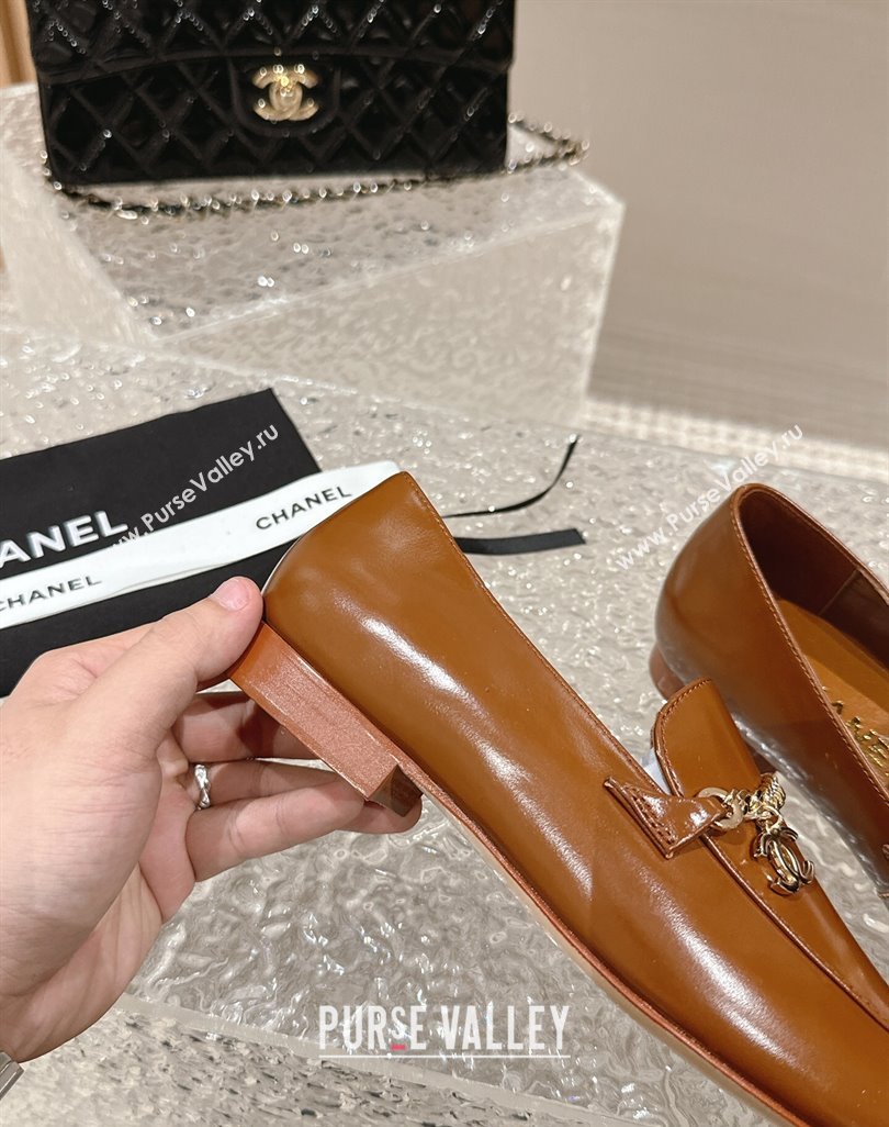 Chanel Shiny Calfskin Loafers with Chain CC Brown 2024 0424 (MD-240424195)