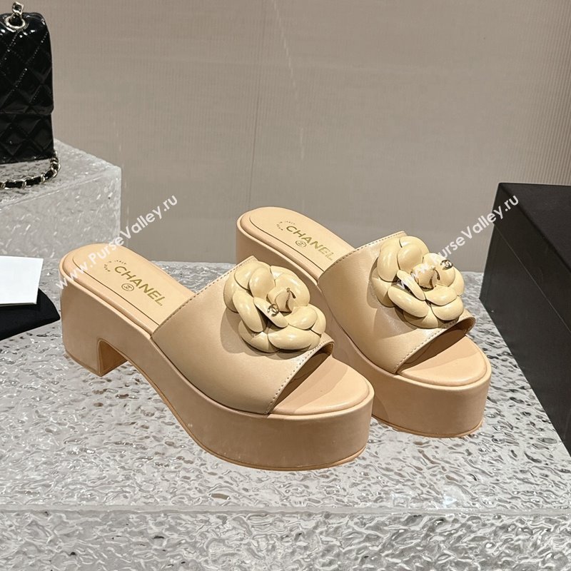 Chanel Camellia Bloom Lambskin Wedge Platform Slide Sandals 6.5cm Beige 2024 0424 (MD-240424188)