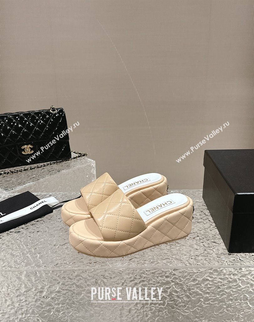 Chanel Quilted Lambskin Wedge Platform Slide Sandals 6.5cm Beige 2024 0424 (MD-240424191)