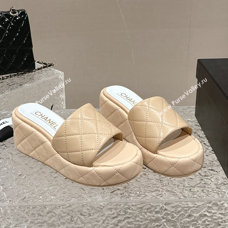 Chanel Quilted Lambskin Wedge Platform Slide Sandals 6.5cm Beige 2024 0424 (MD-240424191)