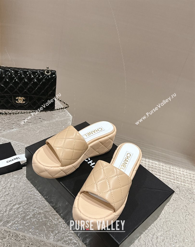 Chanel Quilted Lambskin Wedge Platform Slide Sandals 6.5cm Beige 2024 0424 (MD-240424191)