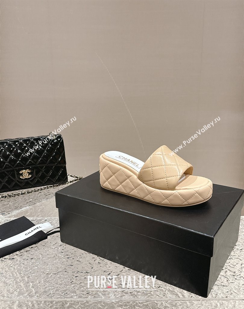 Chanel Quilted Lambskin Wedge Platform Slide Sandals 6.5cm Beige 2024 0424 (MD-240424191)