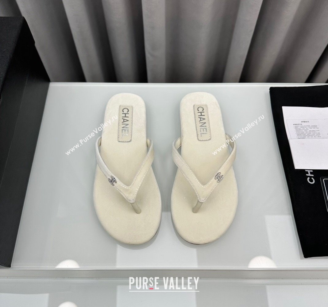 Chanel Velvet Flat Thong Slide Sandals with Crystal CC G45716 White 2024 (MD-240425043)