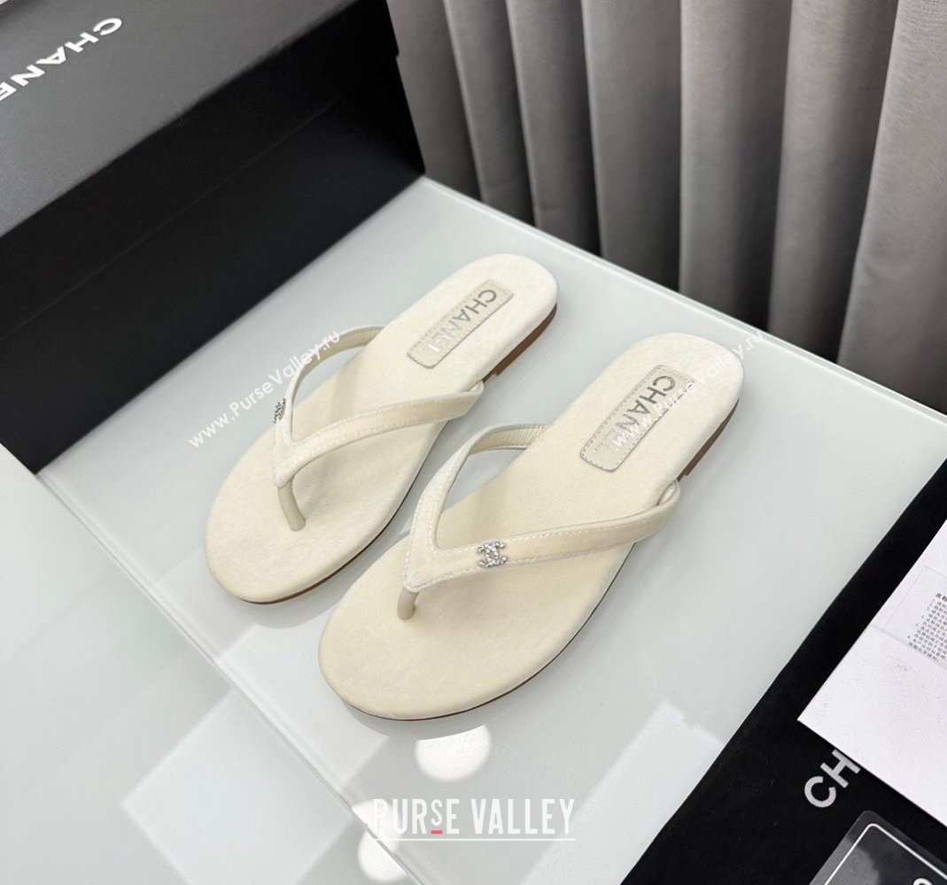 Chanel Velvet Flat Thong Slide Sandals with Crystal CC G45716 White 2024 (MD-240425043)