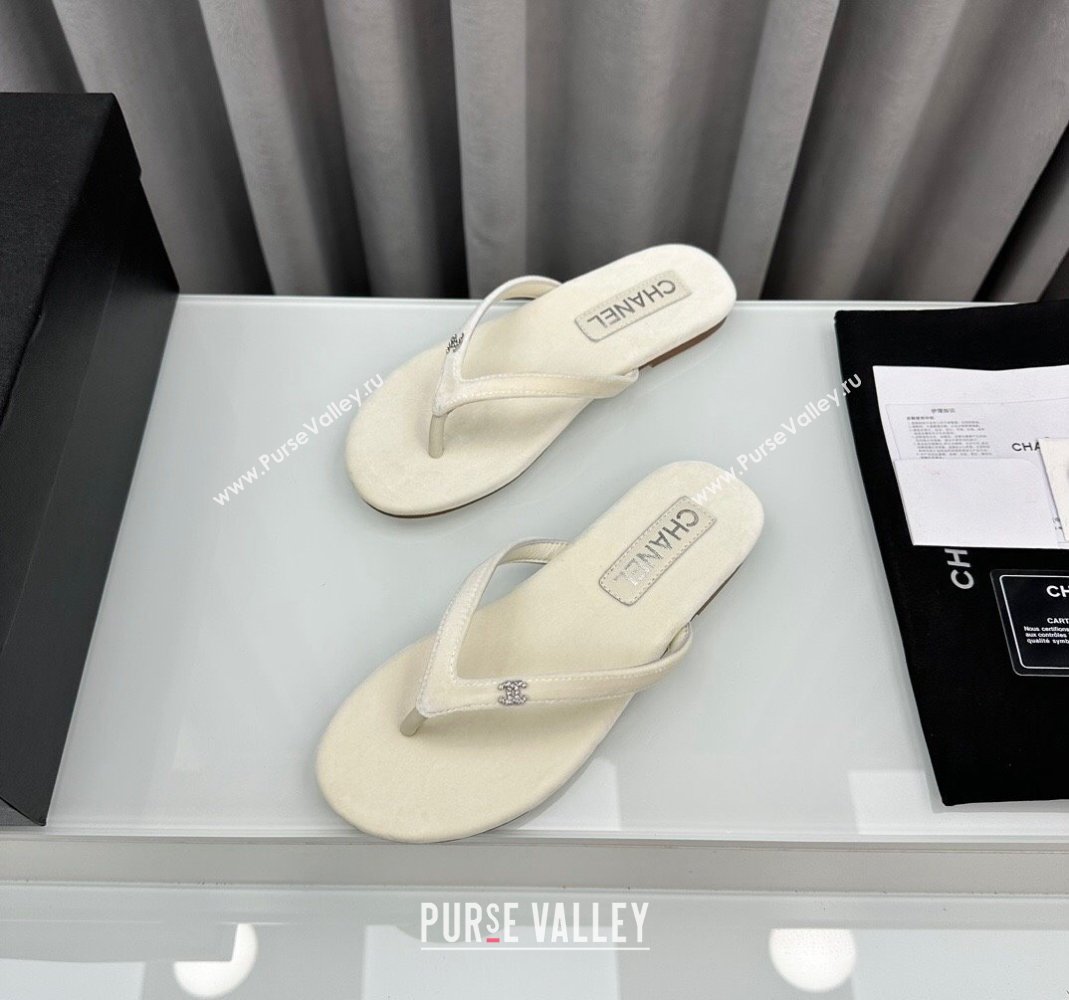 Chanel Velvet Flat Thong Slide Sandals with Crystal CC G45716 White 2024 (MD-240425043)