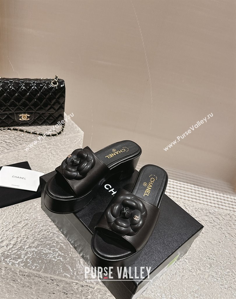 Chanel Camellia Bloom Lambskin Wedge Platform Slide Sandals 6.5cm Black 2024 0424 (MD-240424187)