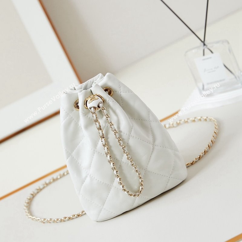 Chanel Shiny Lambskin Backpack bag AS4810 White 2024 (yezi-240518065)