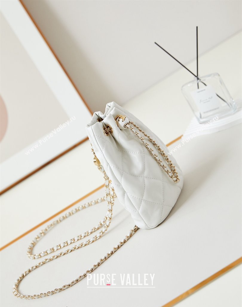 Chanel Shiny Lambskin Backpack bag AS4810 White 2024 (yezi-240518065)