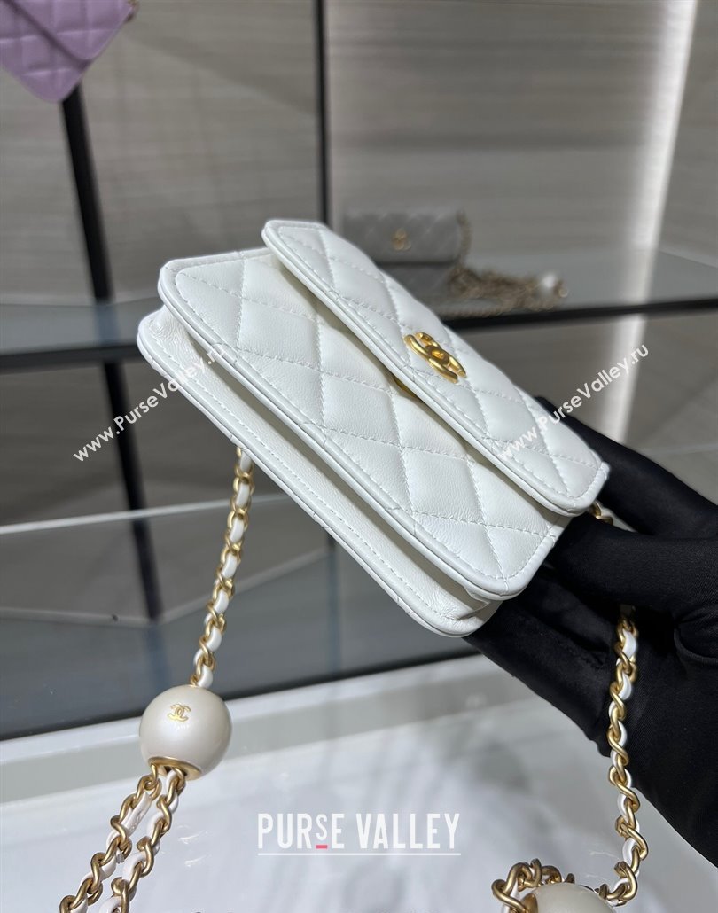 Chanel Lambskin Clutch with Pearls Chain White 2024 AP4010 (yezi-240517085)
