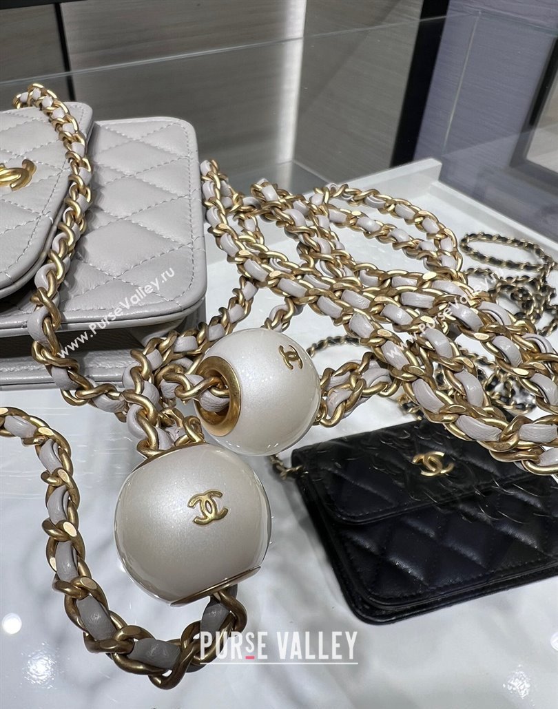 Chanel Lambskin Clutch with Pearls Chain Grey 2024 AP4010 (yezi-240517088)