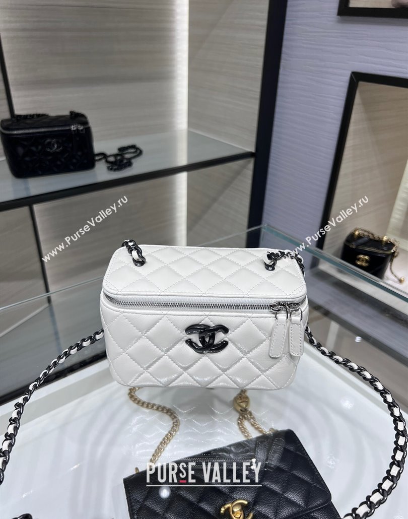 Chanel Lambskin Clutch with Chain AP3905 White/Black 2024 (yezi-240517099)