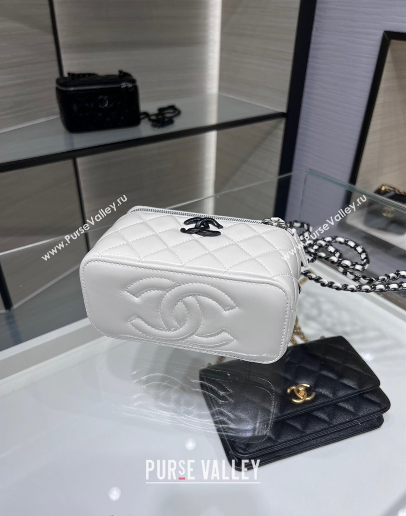 Chanel Lambskin Clutch with Chain AP3905 White/Black 2024 (yezi-240517099)