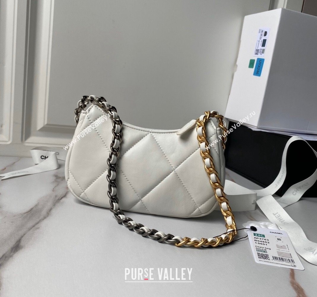 Chanel 19 Calfskin Clutch with Short Chain AP3763 White 2024 (yezi-240517122)