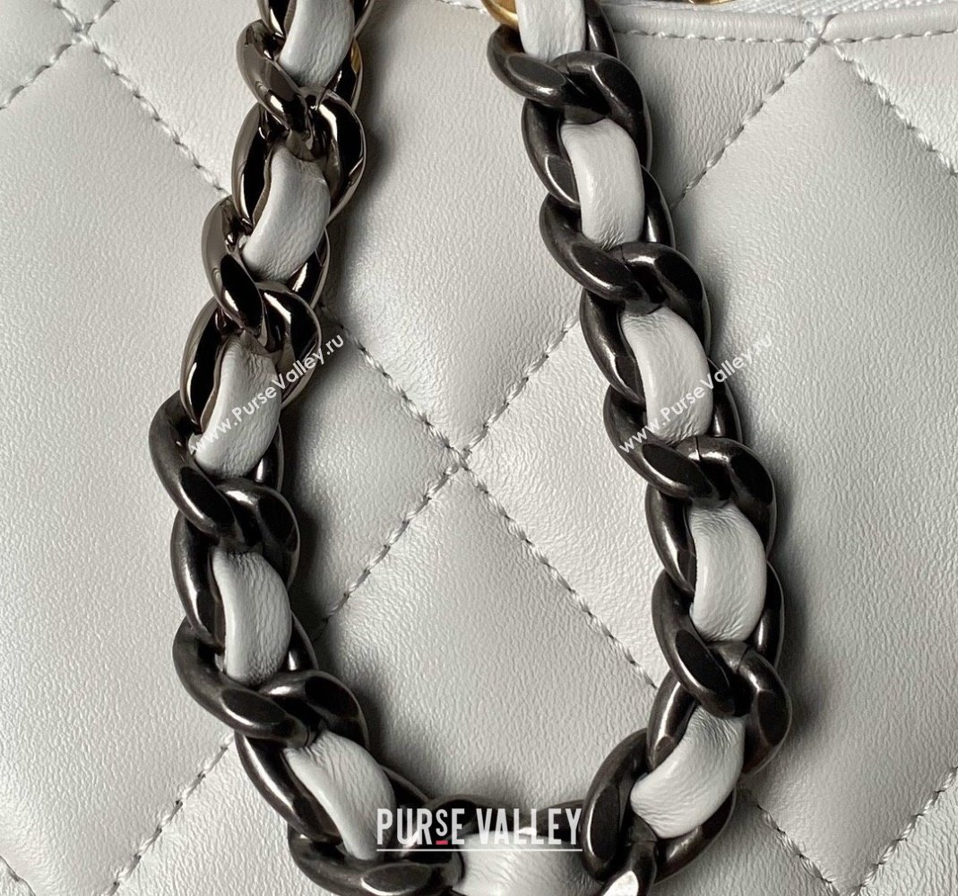 Chanel 19 Calfskin Clutch with Short Chain AP3763 White 2024 (yezi-240517122)