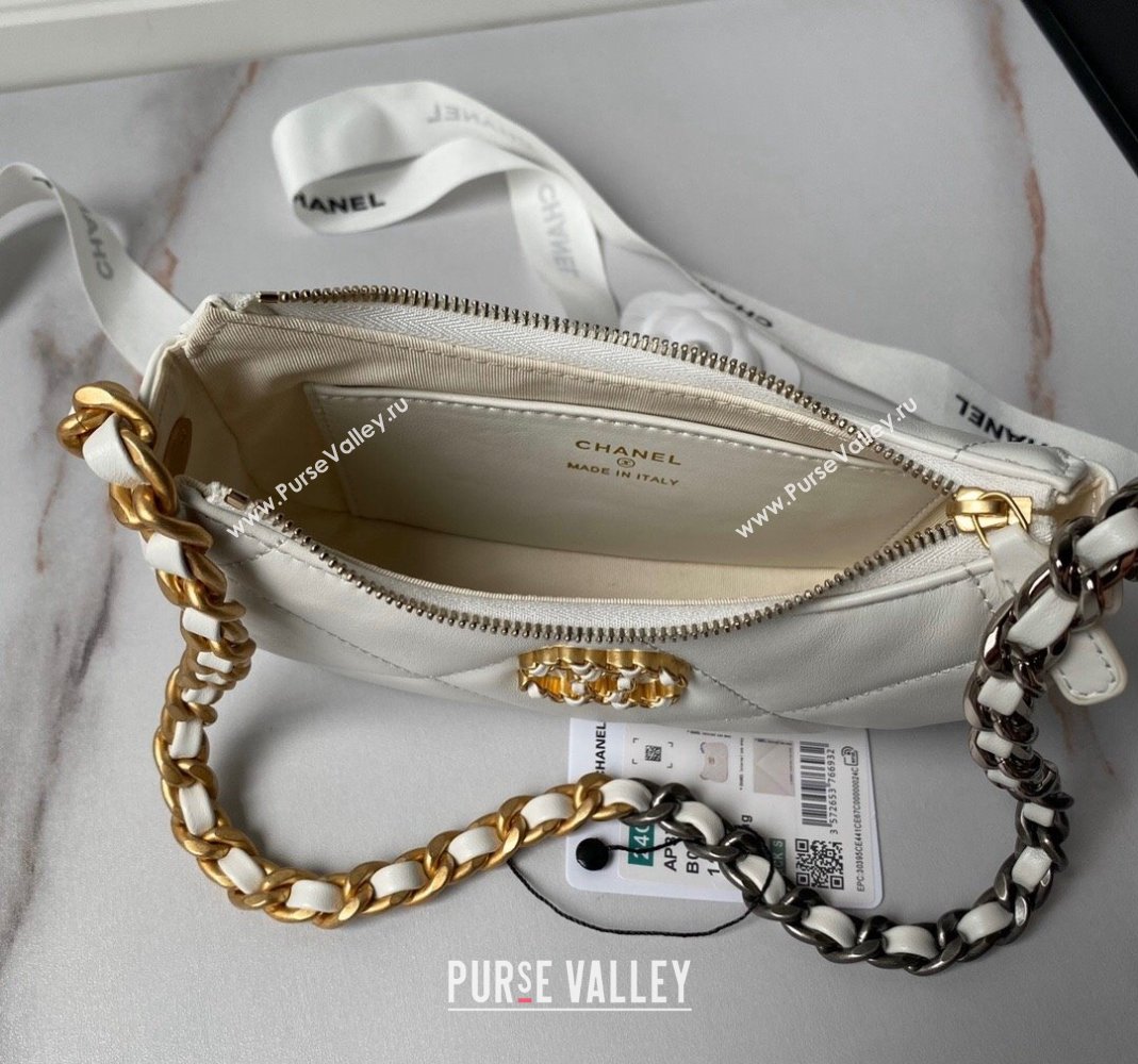 Chanel 19 Calfskin Clutch with Short Chain AP3763 White 2024 (yezi-240517122)