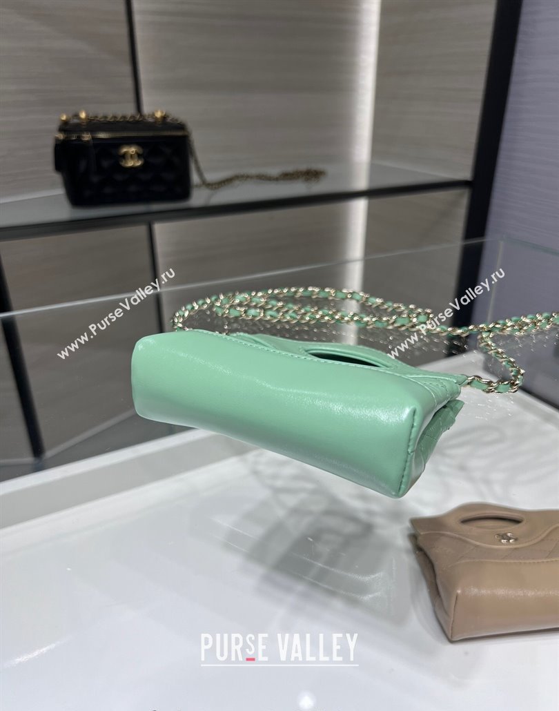 Chanel Shiny Lambskin Clutch with Chain AP3875 Light Green 2024 (yezi-240517076)