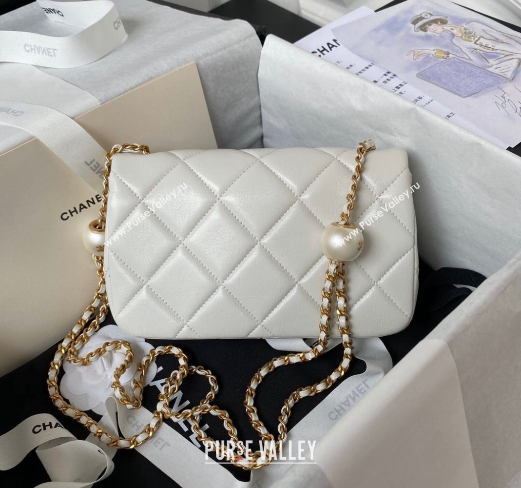 Chanel Lambskin Small Flap bag with Pearls Chain AS4861 White 2024 (yezi-240517095)