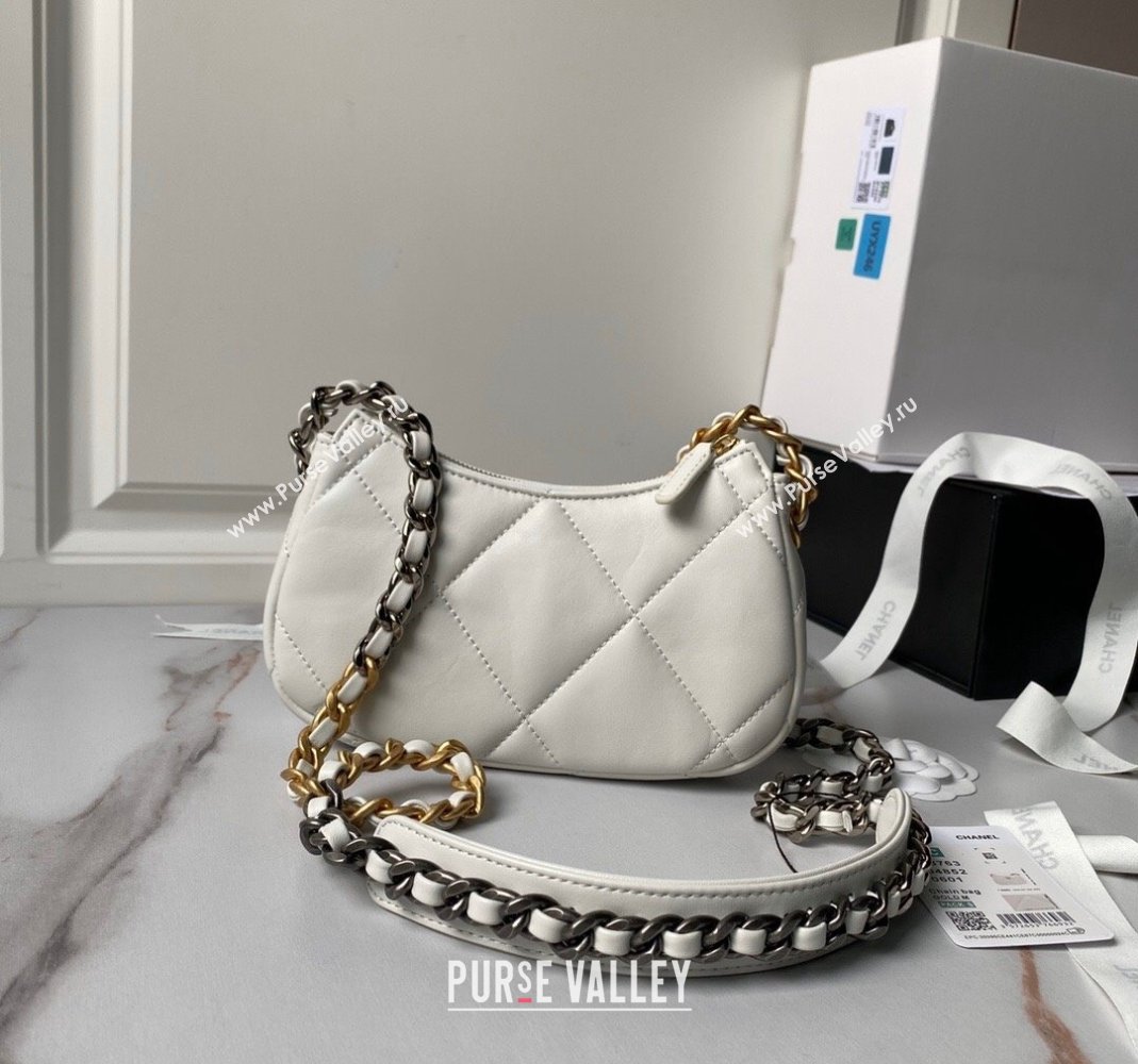 Chanel 19 Calfskin Clutch with Long Chain AP3763 White 2024 (yezi-240517125)