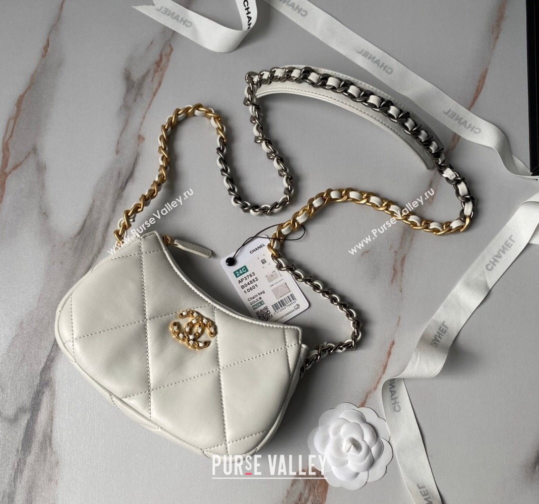 Chanel 19 Calfskin Clutch with Long Chain AP3763 White 2024 (yezi-240517125)