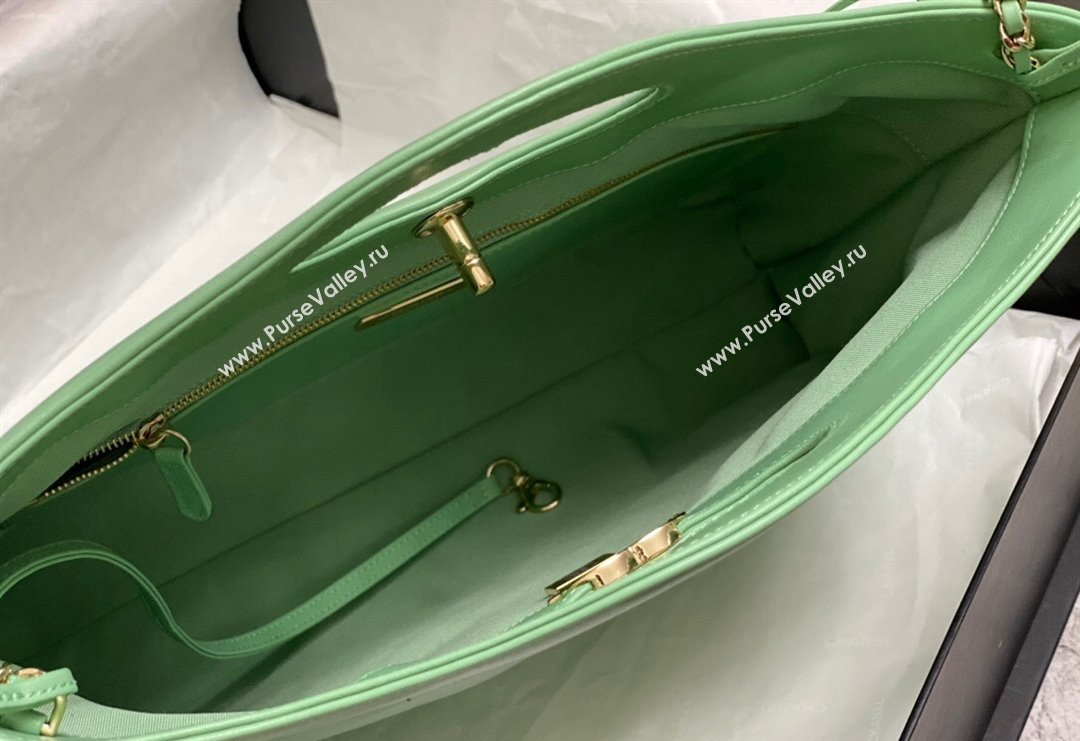 Chanel 31 Shiny Lambskin East-West Shopping bag AS4854 Light Green 2024 (yezi-240517062)