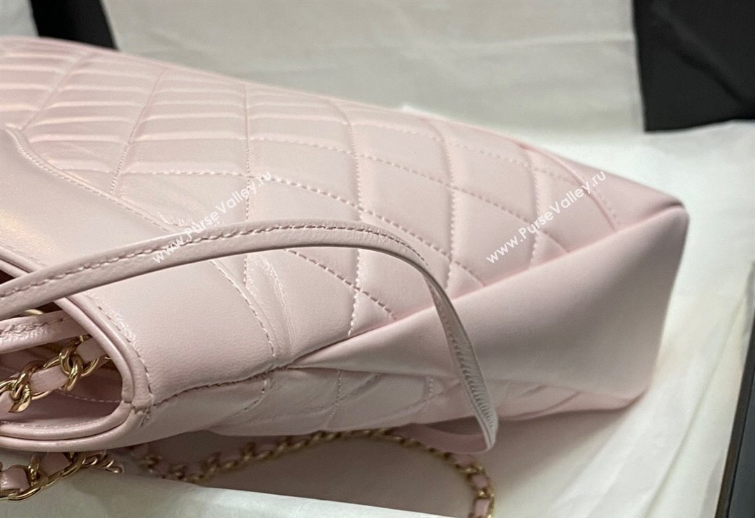 Chanel 31 Shiny Lambskin East-West Shopping bag AS4854 Light Pink 2024 (yezi-240517064)