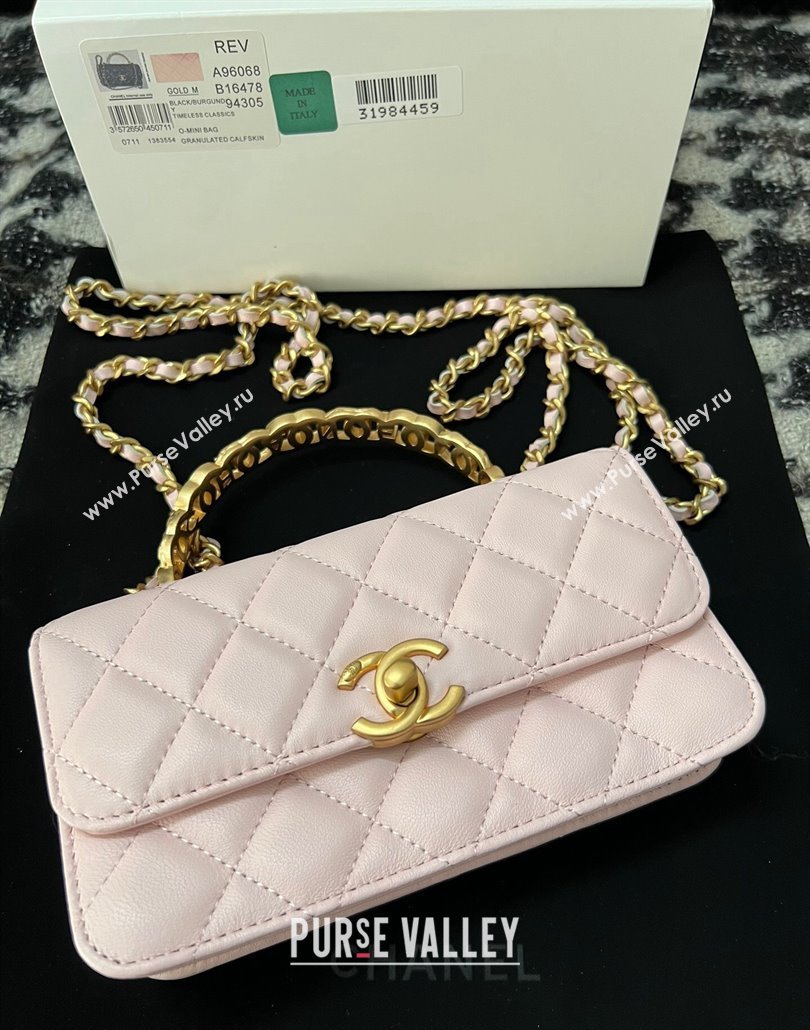 Chanel Shiny Lambskin Clutch with Chain and CC Top Handle Light Pink 2024 A96068 (yezi-240518003)