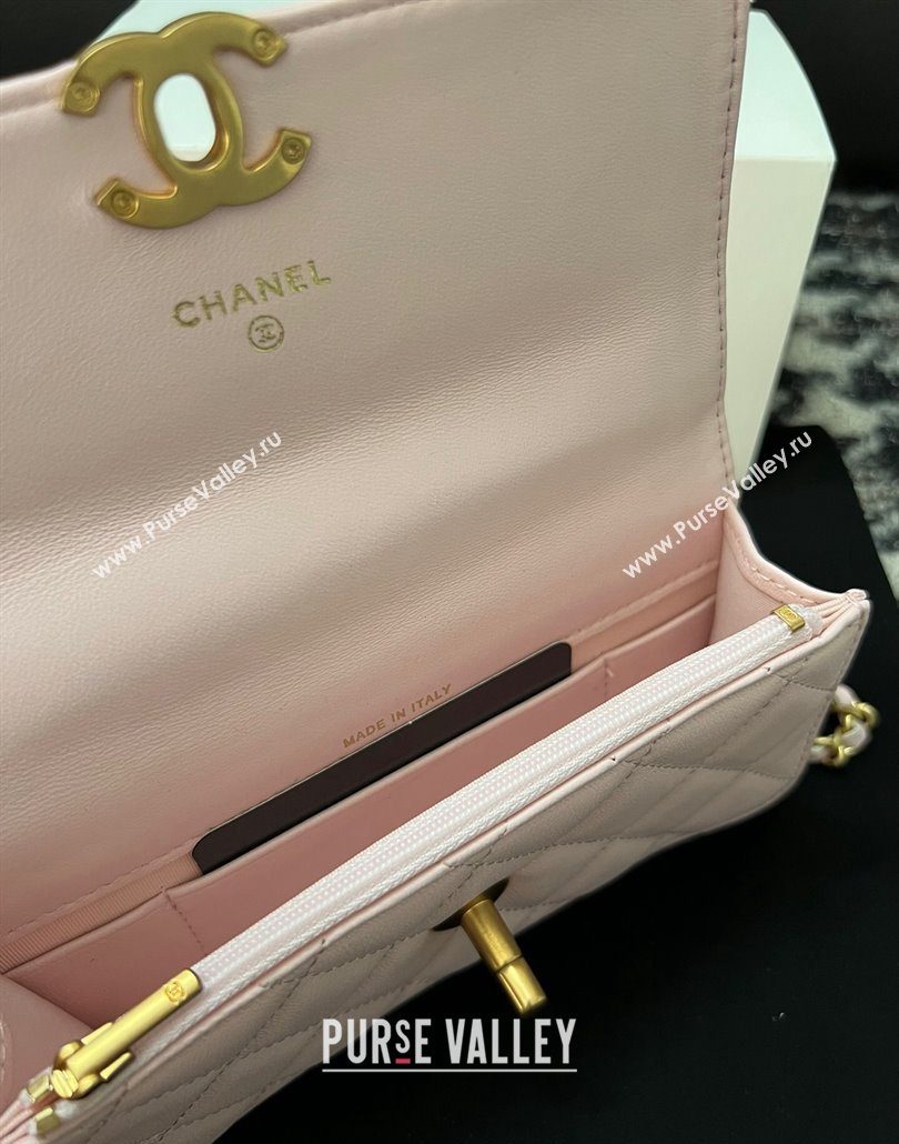 Chanel Shiny Lambskin Clutch with Chain and CC Top Handle Light Pink 2024 A96068 (yezi-240518003)