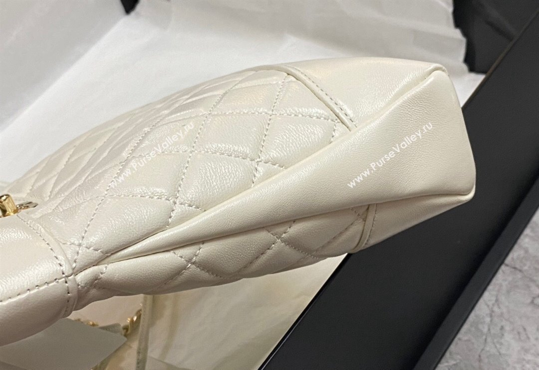 Chanel 31 Bag Shiny Lambskin Mini Shopping Bag AS4133 White 2024 (yezi-240517069)