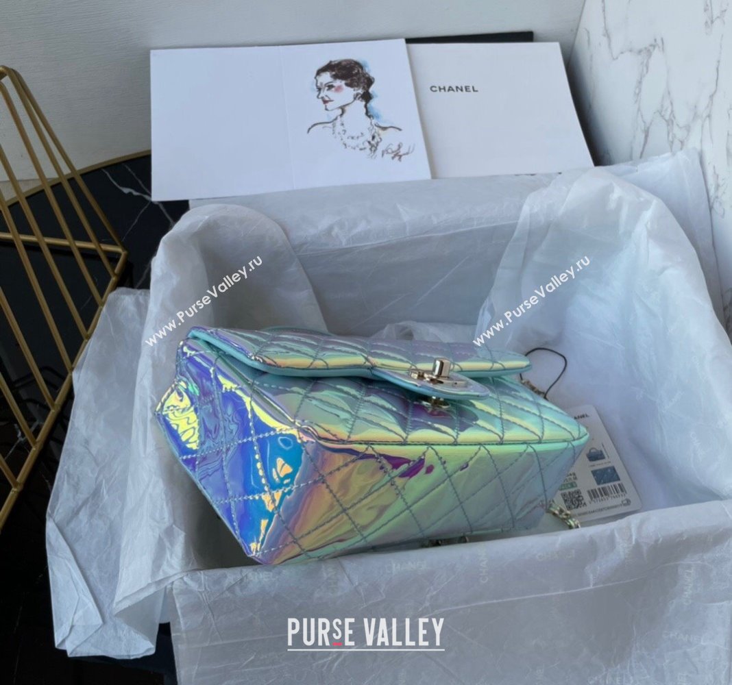 Chanel Iridescent Patent Calfskin Mini Classic Flap bag with Top Handle AS2431 Green 2024 (yezi-240518019)