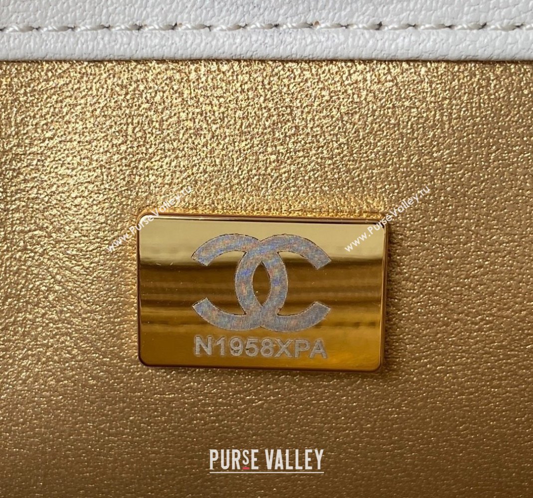 Chanel Lambskin Mini Square Flap Bag with Gold-Tone Metal Ball AS1786 White 2024 (yezi-240517109)