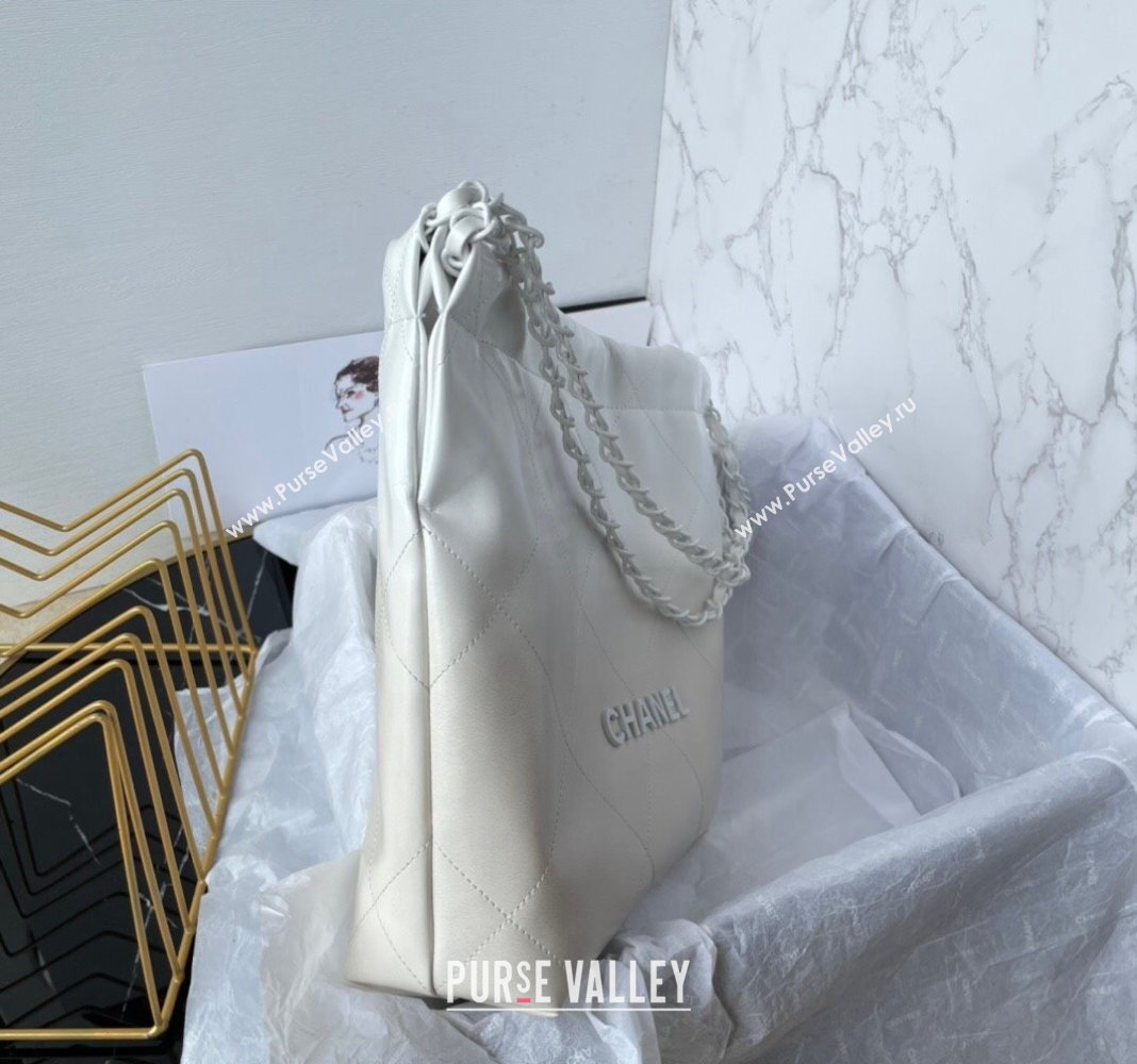 Chanel 22 Patent Gradient Calfskin Lacquered Metal Small Shopping Bag AS3260 White/Light Grey 2024 (yezi-240517025)