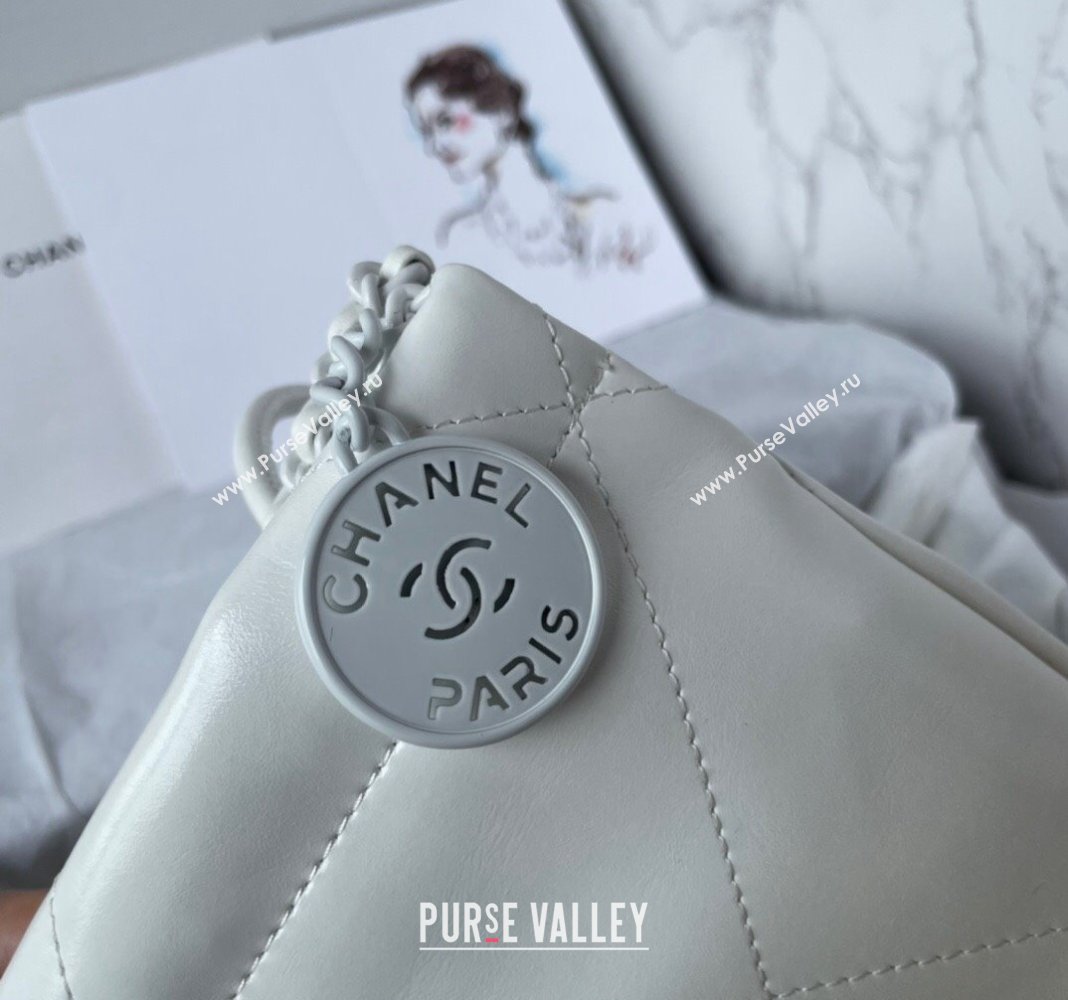 Chanel 22 Patent Gradient Calfskin Lacquered Metal Mini Shopping Bag AS3980 White/Light Grey 2024 (yezi-240517022)