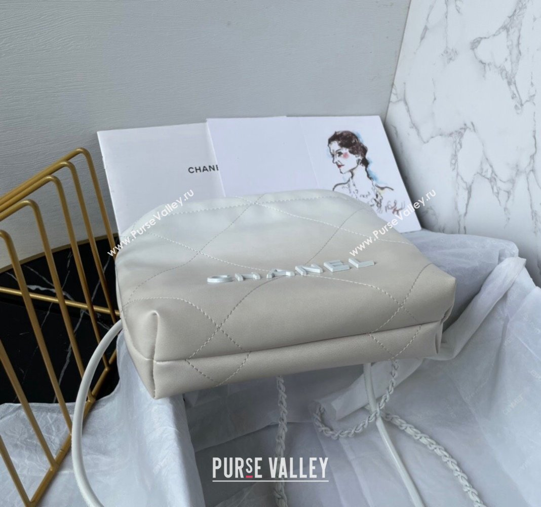 Chanel 22 Patent Gradient Calfskin Lacquered Metal Mini Shopping Bag AS3980 White/Light Grey 2024 (yezi-240517022)