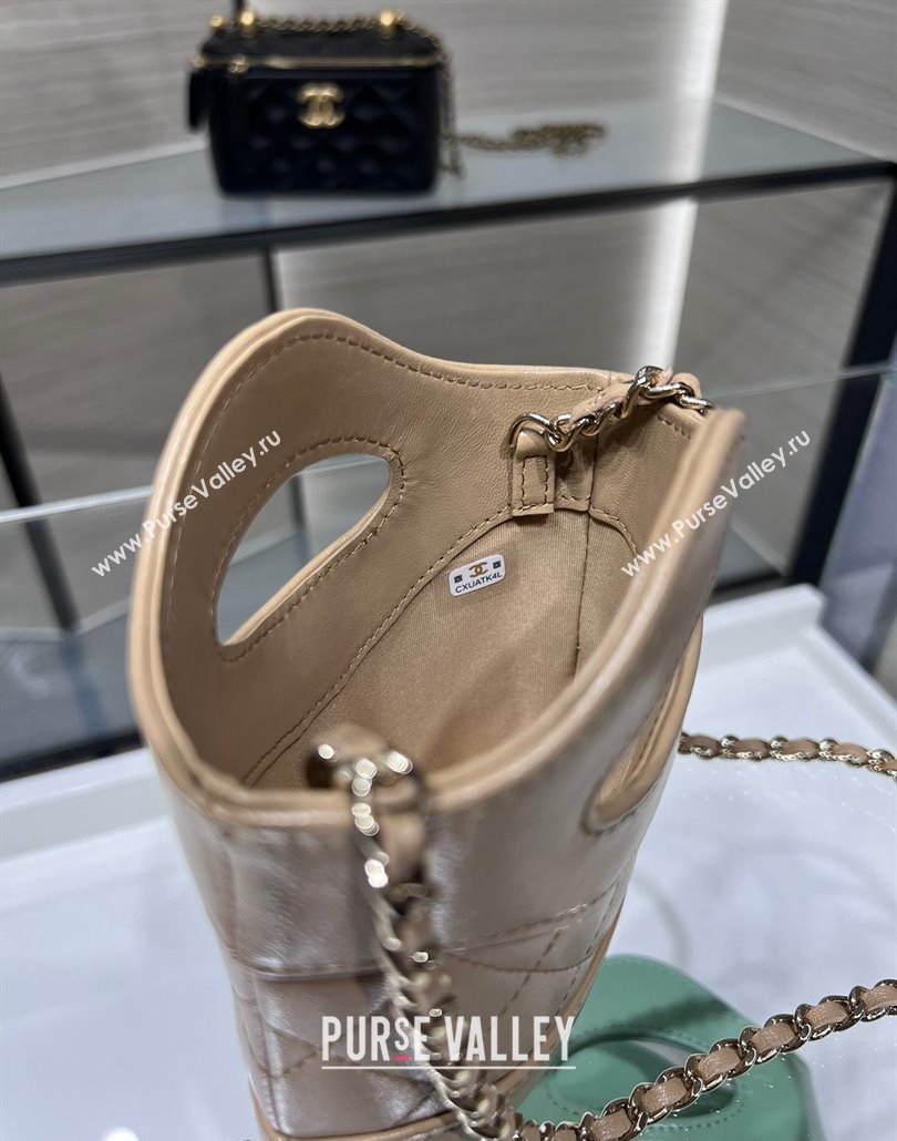 Chanel Shiny Lambskin Clutch with Chain AP3924 Beige 2024 (yezi-240517079)