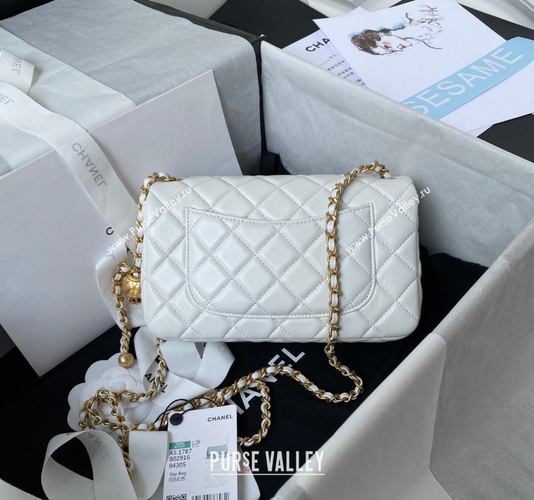 Chanel Lambskin Small Flap Bag with Gold-Tone Metal Ball AS1787 White 2024 (yezi-240517112)