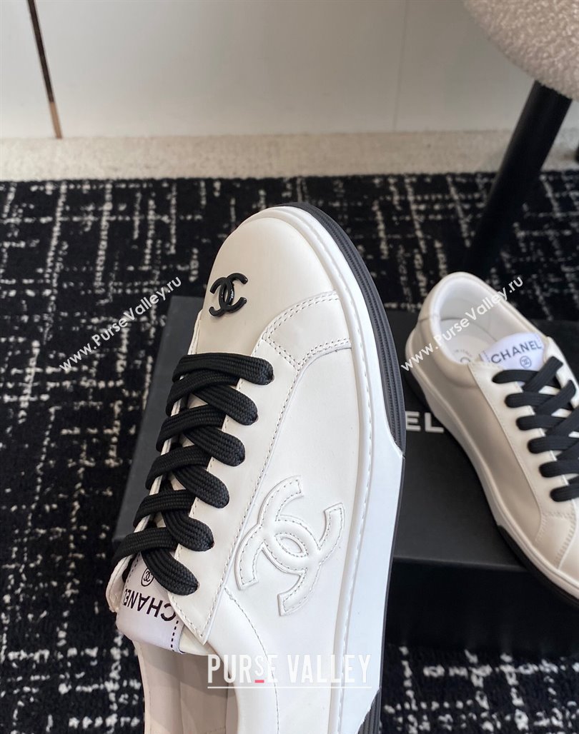 Chanel CC White Calfskin Sneakers Black 2024 0601 (KL-240601104)