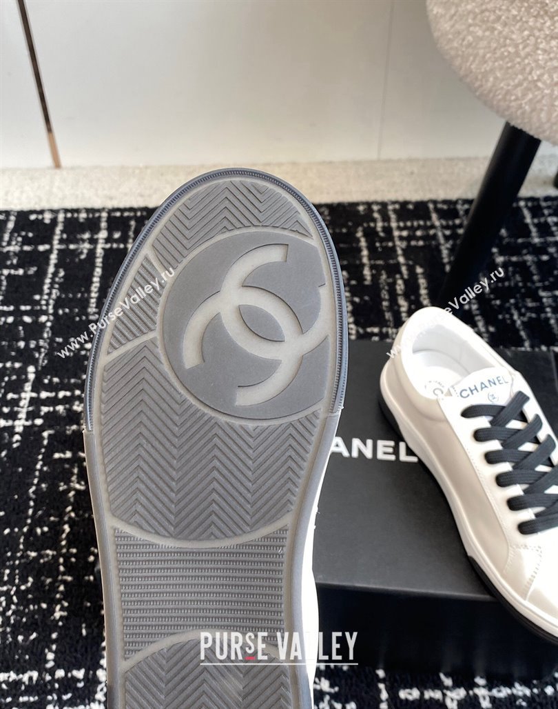 Chanel CC White Calfskin Sneakers Black 2024 0601 (KL-240601104)